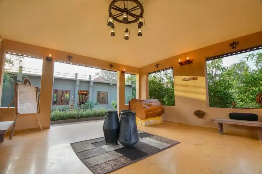 Semi-Luxury stay — cottages, grounds and dining near the Tadoba safari gate (photo 14)