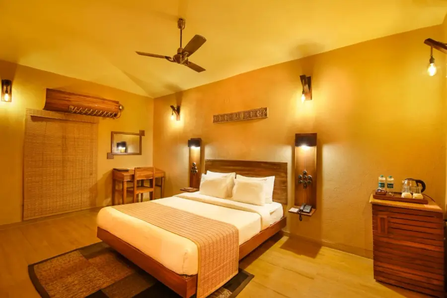 Semi-Luxury stay — cottages, grounds and dining near the Tadoba safari gate (photo 41)