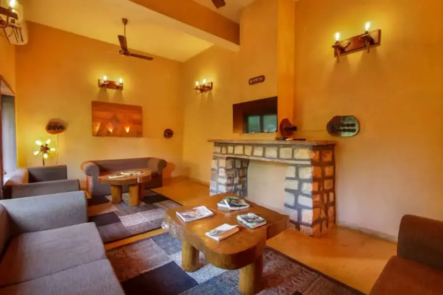Semi-Luxury stay — cottages, grounds and dining near the Tadoba safari gate (photo 21)