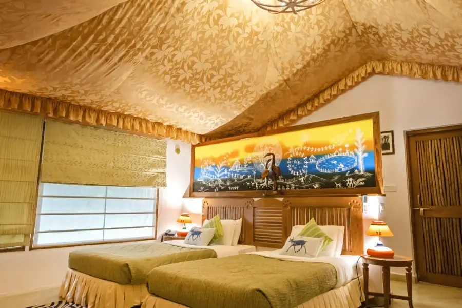 Luxury safari tent at a jungle camp near Pench’s Turia gate (photo 8)