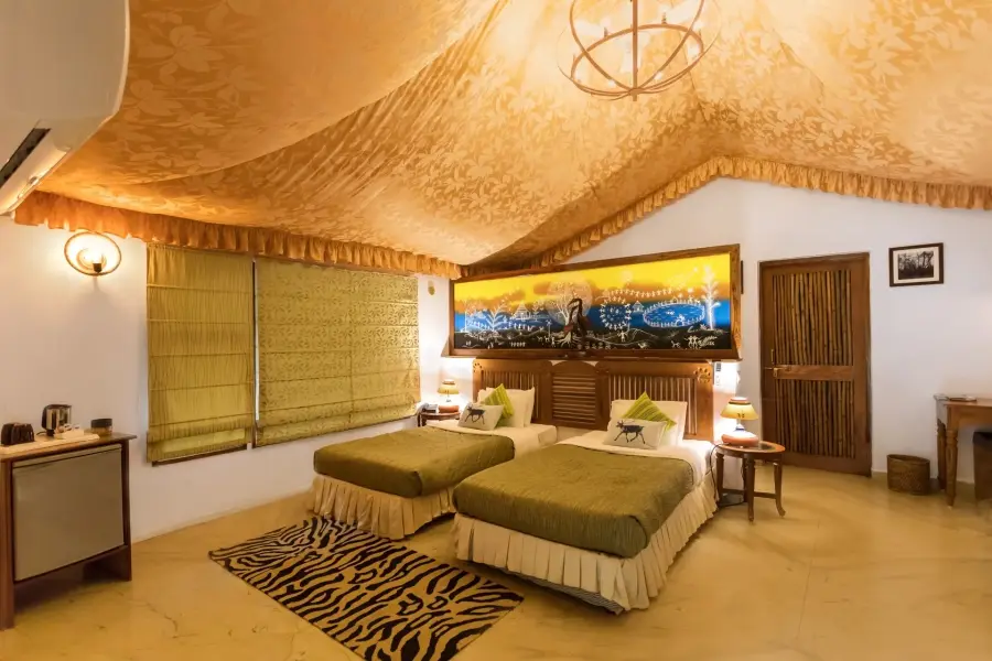 Luxury safari tent at a jungle camp near Pench’s Turia gate (photo 9)