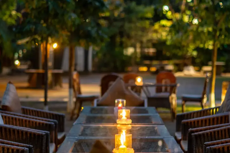 Grounds, dining and experiences at a luxury jungle camp near Pench (photo 22)